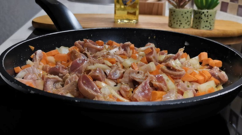 Так смачно, їж цей суп і не можеш зупинитися