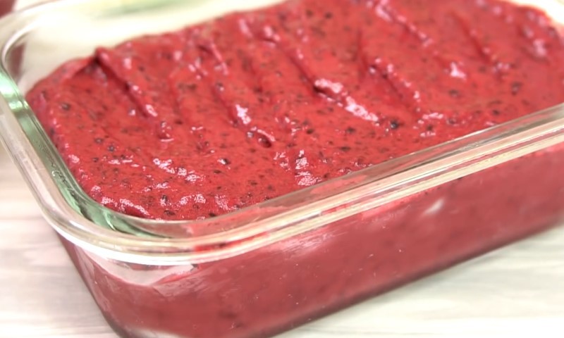 Десерт із заморожених ягід