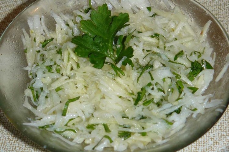 Дайкон на зиму: 5 чудових рецептів, які захочеться готувати знову і знову