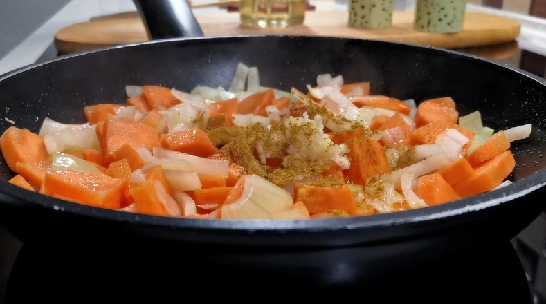 Смачний курячий суп, який підкорює з першої ложки