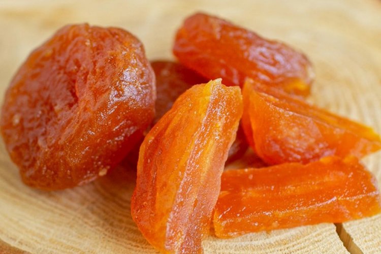 Цукати з абрикосів у духовці