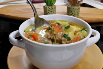 Смачний курячий суп