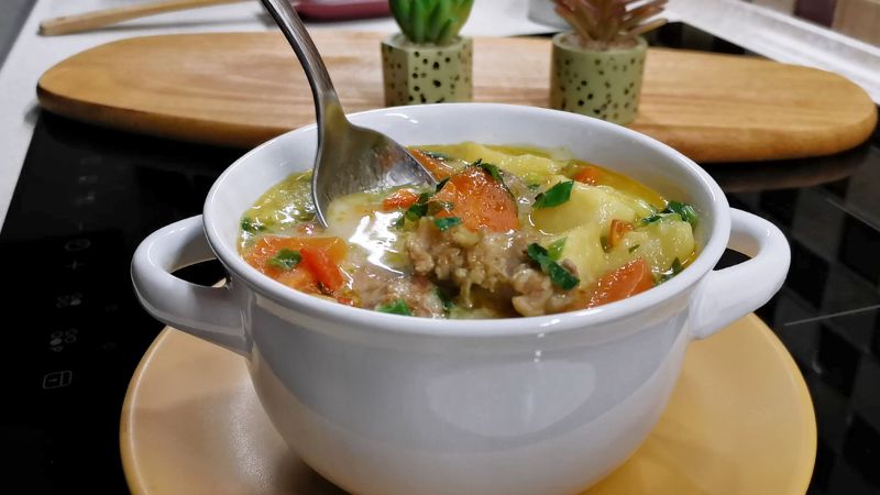 Смачний курячий суп