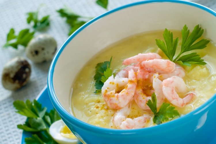 Сирний суп з креветками та рисом