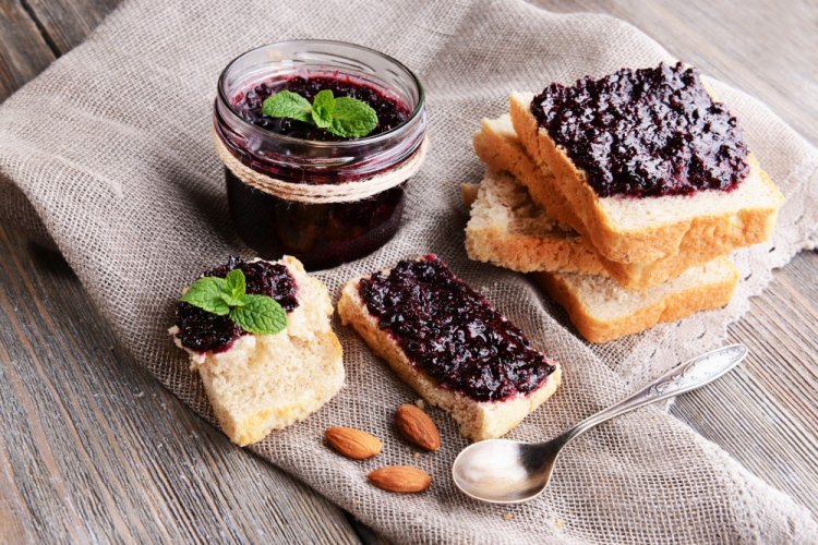 Холодне варення із чорної смородини