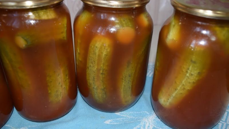 Мариновані огірки з кетчупом чилі