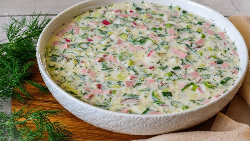 Окрошка на айрані та мінералці