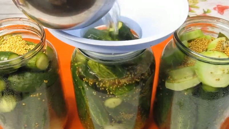 Цей рецепт огірків у чоловіка улюблений, він ходить у підвал лише за такими