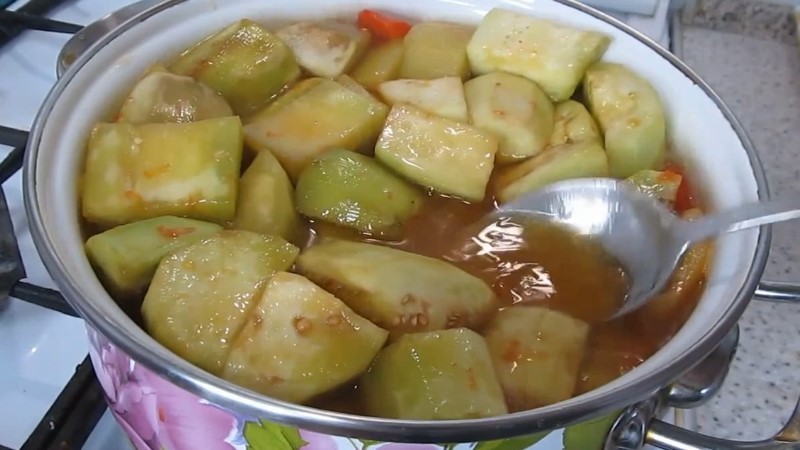 Це мій улюблений салат на зиму і не тому, що без стерилізації