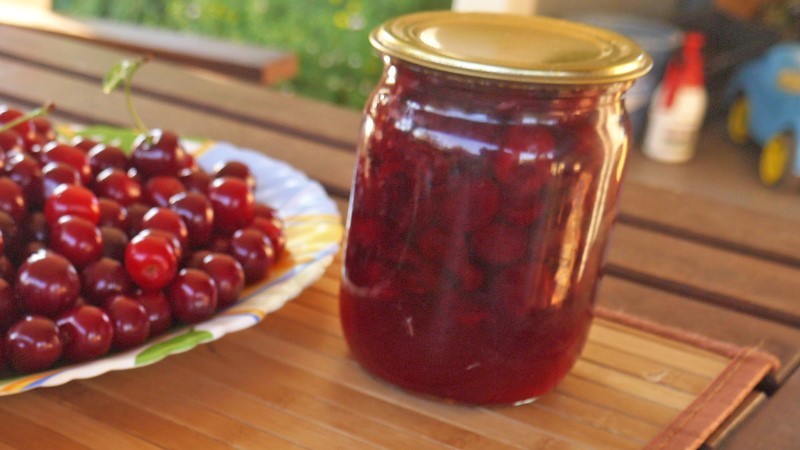 2 рецепти приготування справжнього вишневого варення