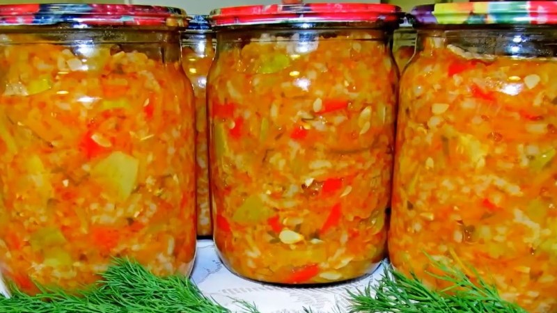 Кабачки на зиму з рисом та овочами
