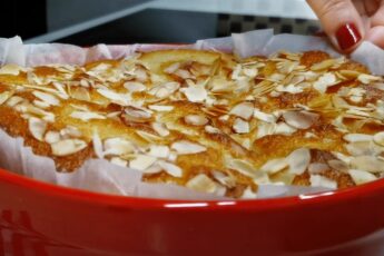 Пиріг з абрикосами