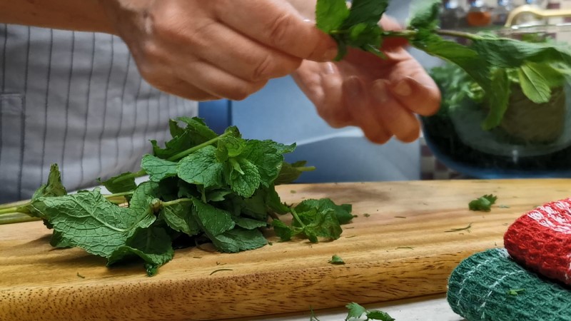 Жоден пучок зелені не пропадає. Мої заготівлі із зелені без закатки банок