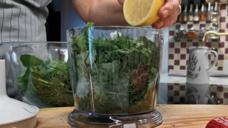 Жоден пучок зелені не пропадає. Мої заготівлі із зелені без закатки банок