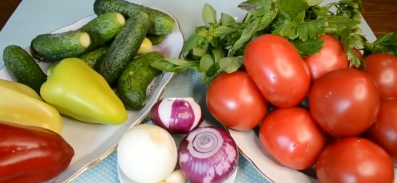 Салат на зиму - літо в банці