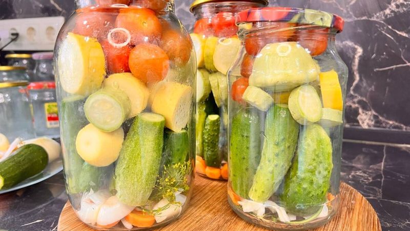 Овочеве асорті на зиму