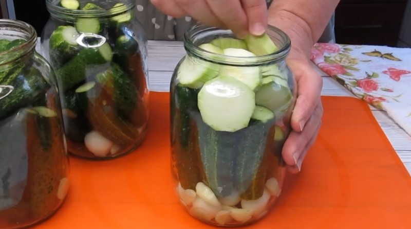 Заготівля огірків по-болгарськи. Гарний і нескладний рецепт