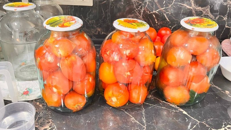 Помідори з часником на зиму