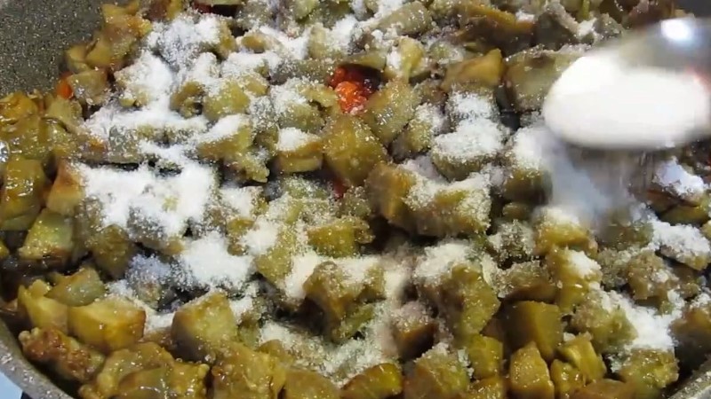 Найулюбленіша заготівля на зиму. Як це смачно, обожнюю її на чорному хлібі