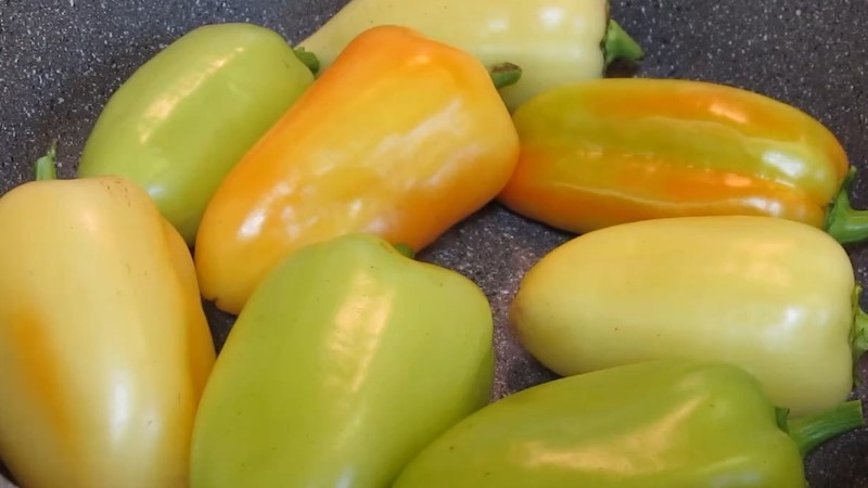 Улюблена багатьма страва з перцю на зиму