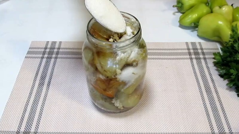Улюблена багатьма страва з перцю на зиму