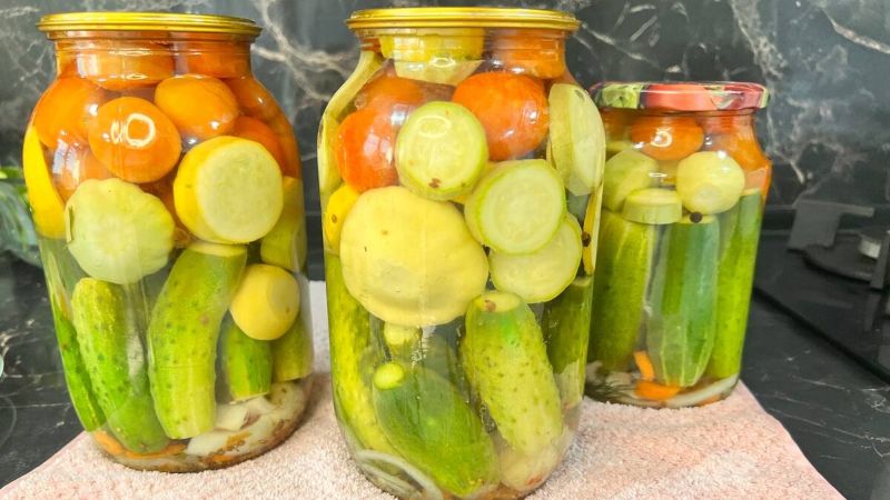 Овочеве асорті на зиму