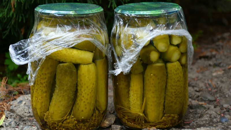 Як закрити огірки на зиму