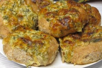 Запечені котлети в духовці