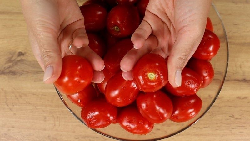 Рецепт томатного соку на зиму: швидко, без клопоту, за рецептом моєї бабусі