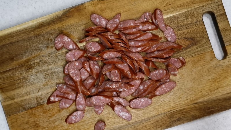 Так капусту мало хто готує, а в мене завжди йде великими сковорідками