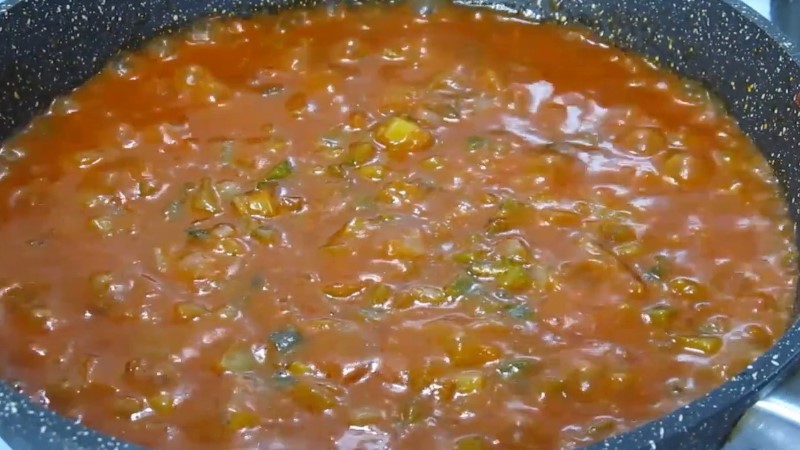 Справжній рецепт збірної м'ясної солянки, по-домашньому