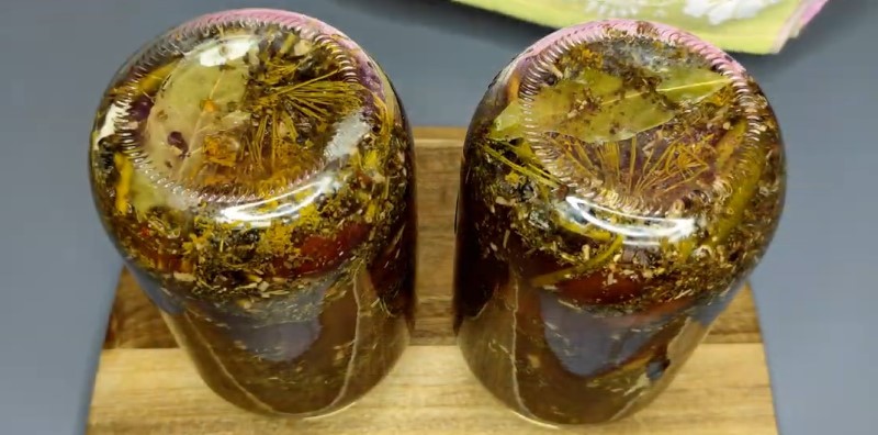 Мариновані сливи з часником і м'ятою. Чудова закуска нам зиму