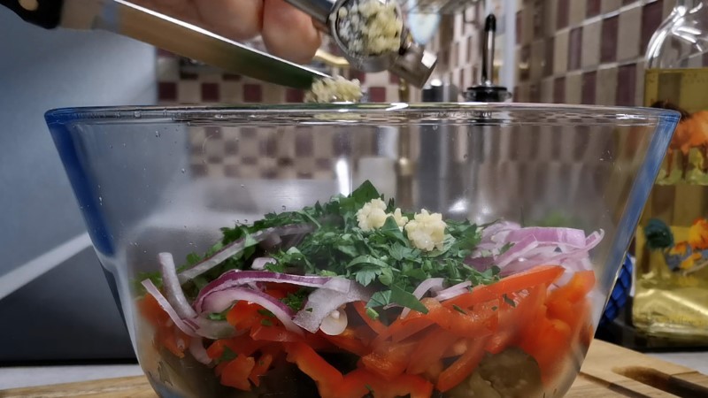 Не встигаю приносити додому баклажани для закуски. Як тільки закінчуються одразу готую нову партію