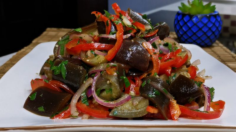 Закуска з баклажанів із солодким перцем