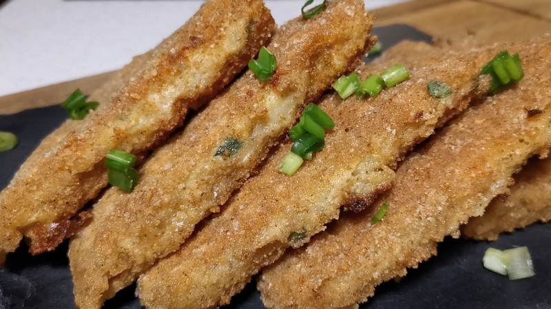 Можу готувати та їсти таку рибу кілька днів поспіль. Рецепт старий, а все ніяк не набридне