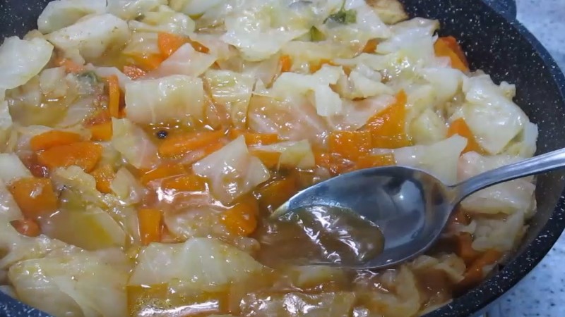 Ситна овочева страва, яка підкорила багатьох. У власному соку все готується