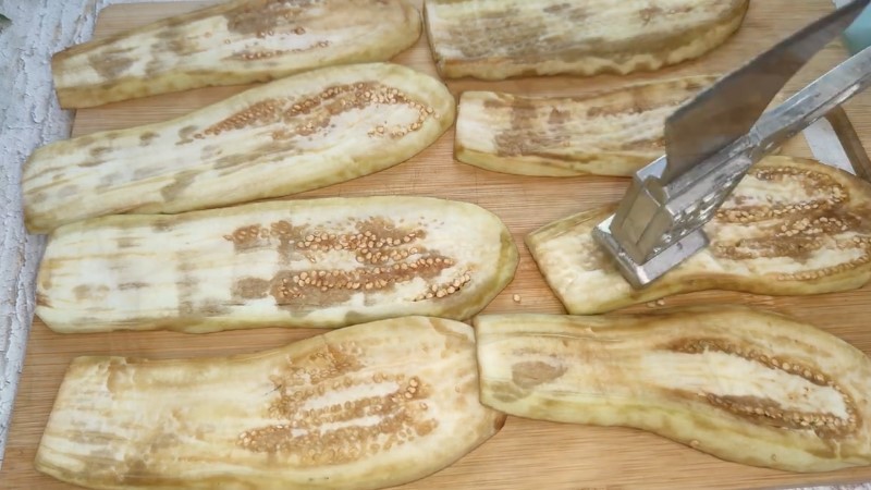 Відбивні з баклажанів в клярі. Смачніше не буває