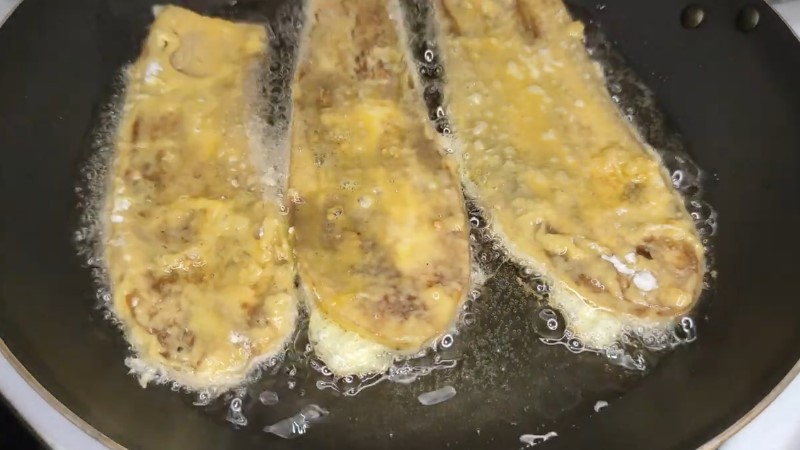 Відбивні з баклажанів в клярі. Смачніше не буває