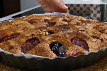 Чудовий пиріг зі сливами