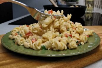 Приготування макаронів у соусі