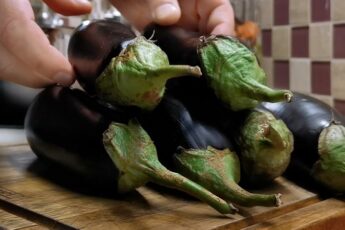 Приготування закуски з баклажанів