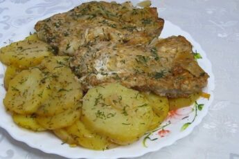 Запечена картопля з м'ясом