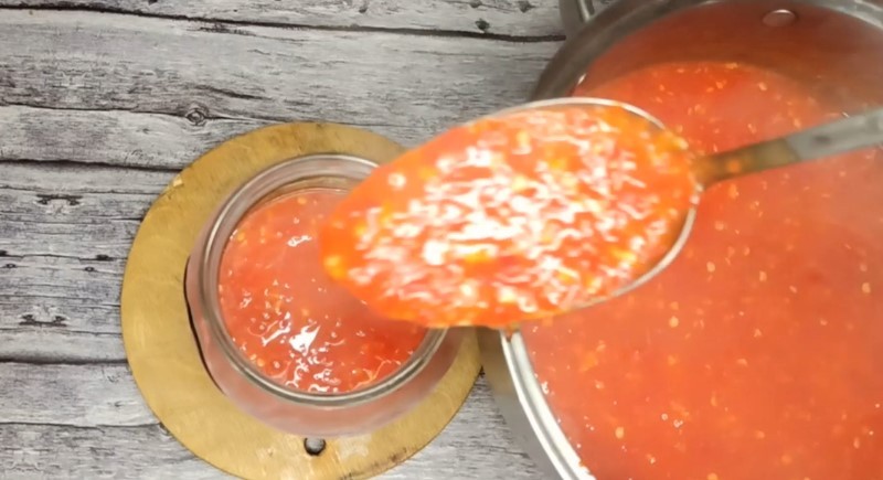 Знаменитий кисло-солодкий соус Чилі - рецепт приготування