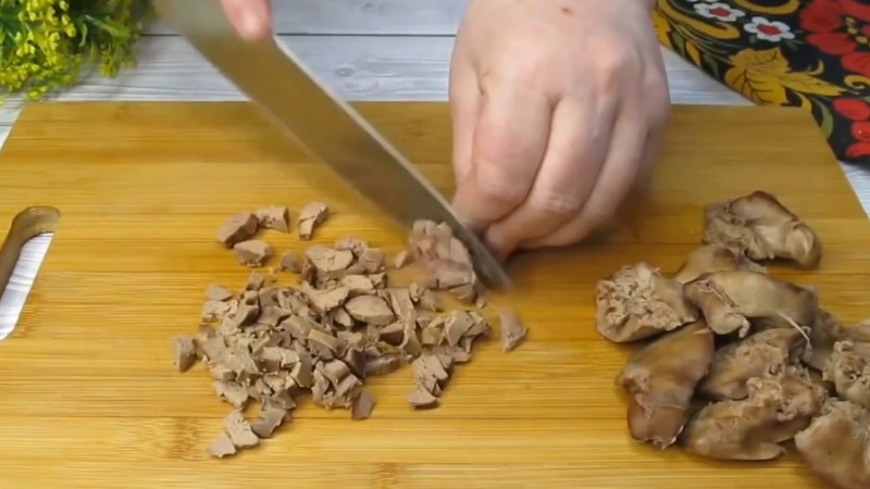 Салат всього із чотирьох інгредієнтів, але як смачно