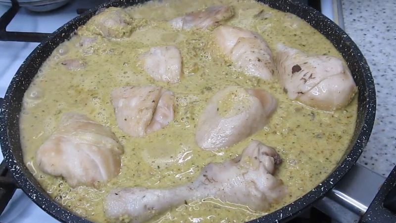 Так курку готую часто. Смак дивовижний, соус робить його таким