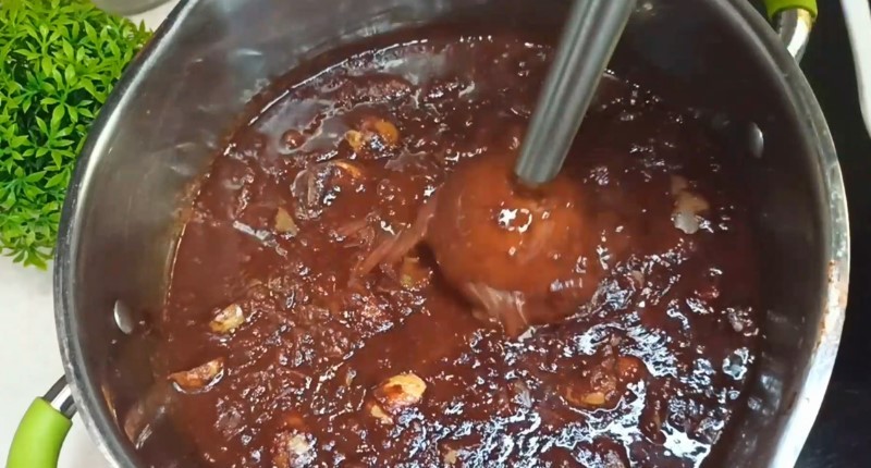 Шоколадна паста з яблук - рецепт на зиму