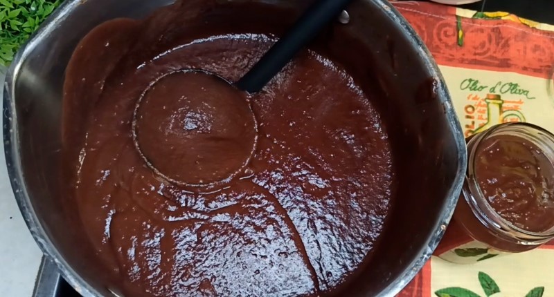 Шоколадна паста з яблук - рецепт на зиму