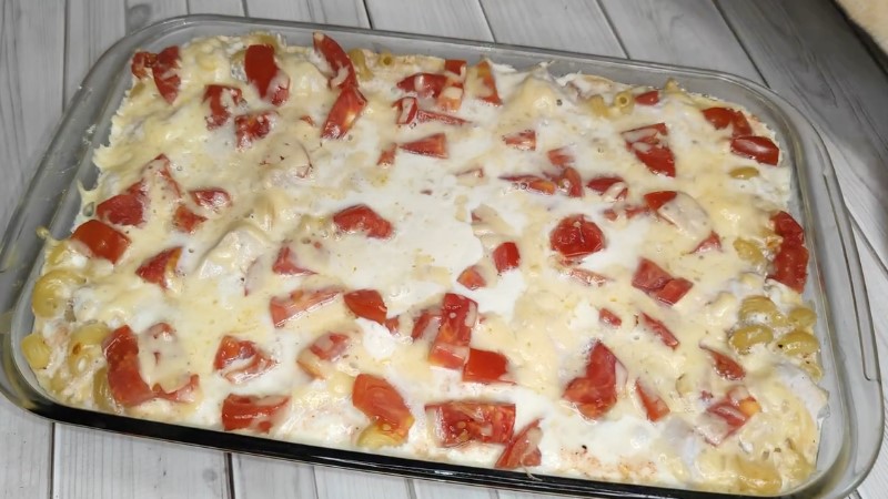 Запіканка з макаронів та курячого філе. Швидка та смачна вечеря або обід