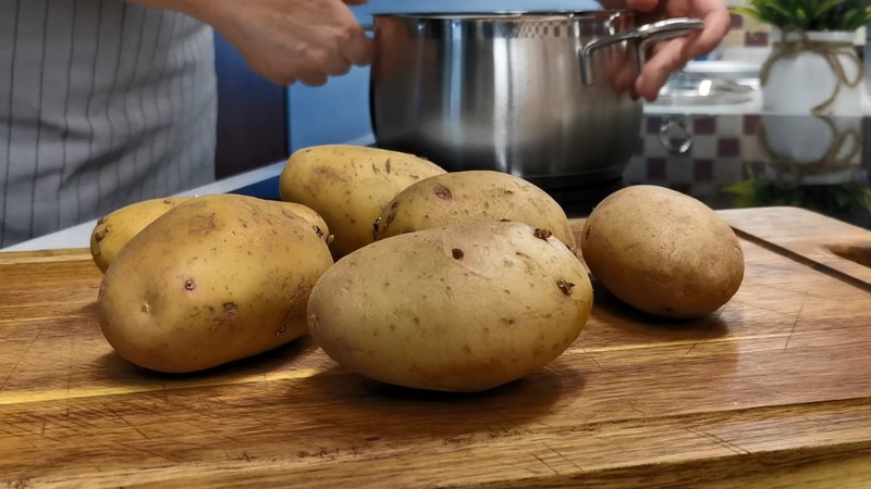 Ніколи не їла смачніших грибів із картоплею. Навіть не знала, що можна так готувати