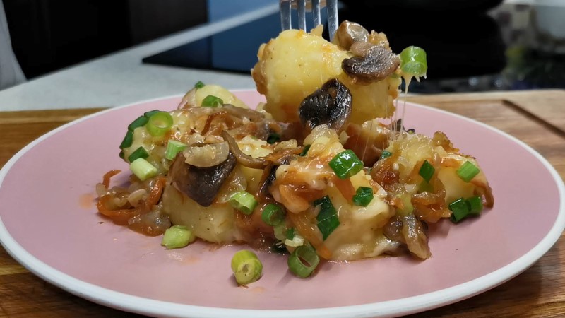 Смажена картопля з грибами